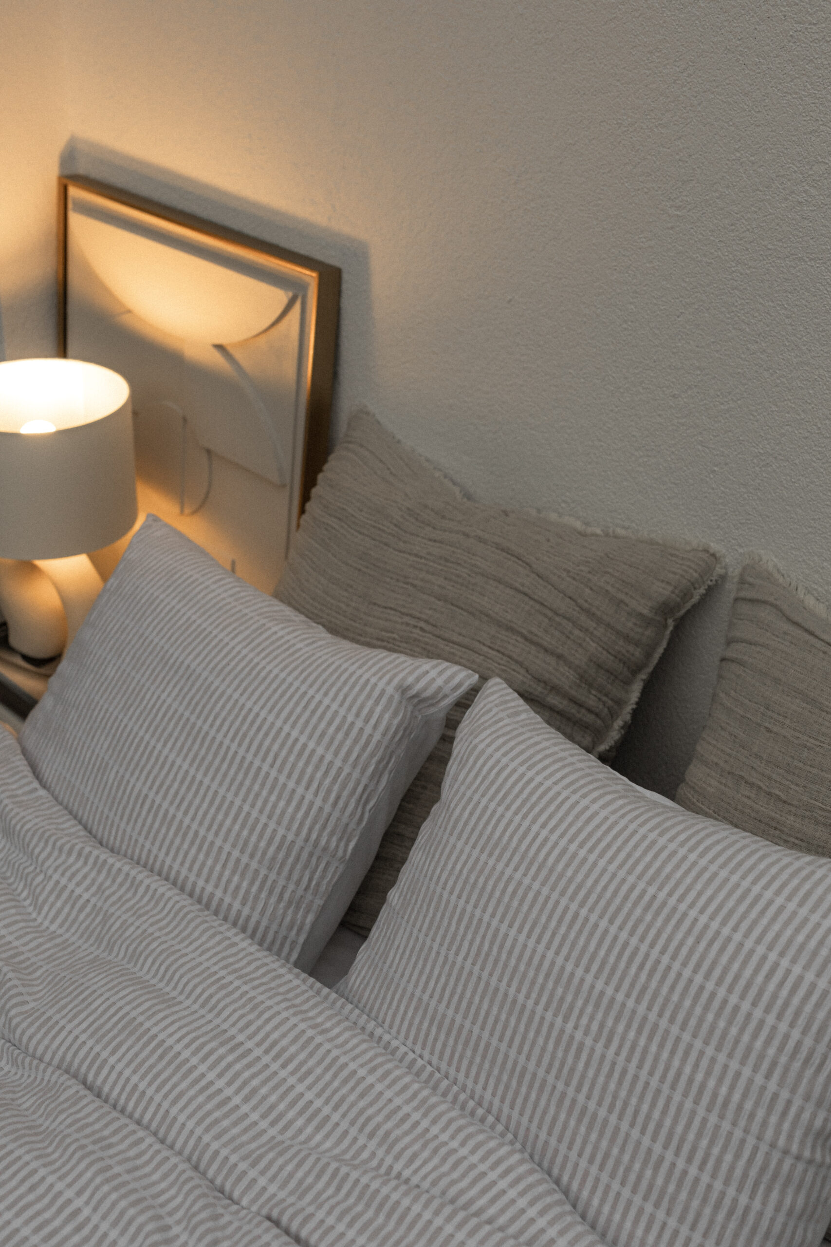 kaboompics_cosy-bed-corner-collection-33072